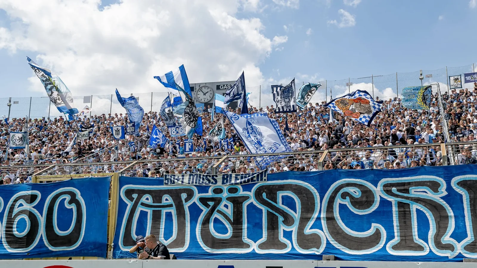 TSV 1860 München: 5000 Fans von 1860 kaufen Dauerkarte zum 2. Mal - BILD