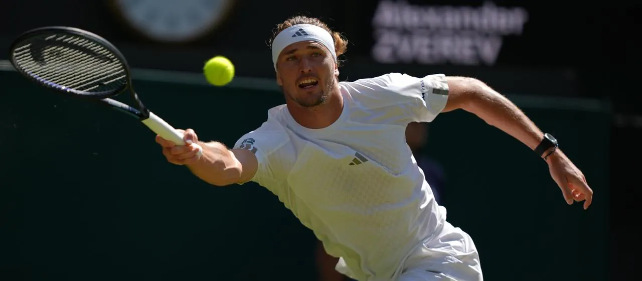 Alexander Zverev während des Matches gegen Valentin Royer in Aktion