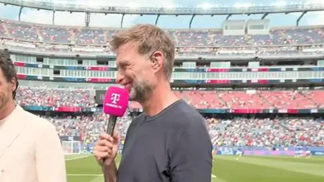 Vor dem WM-Viertelfinale zwischen Frankreich und Marokko verrät Jürgen Klopp, dass er vor einigen Jahren drei französische Top-Stars verpflichten wollte. Einer davon: Kylian Mbappé.