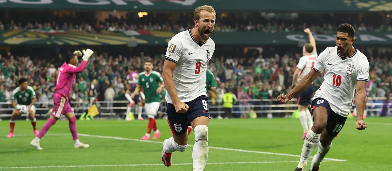 Harry Kane jubelt mit Jude Bellingham