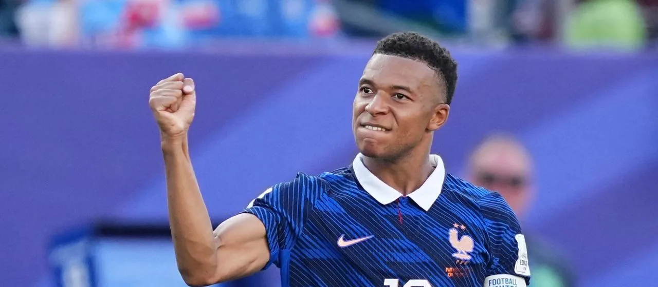 Frankreichs Kylian Mbappe jubelt über seinen Treffer gegen Paraguay