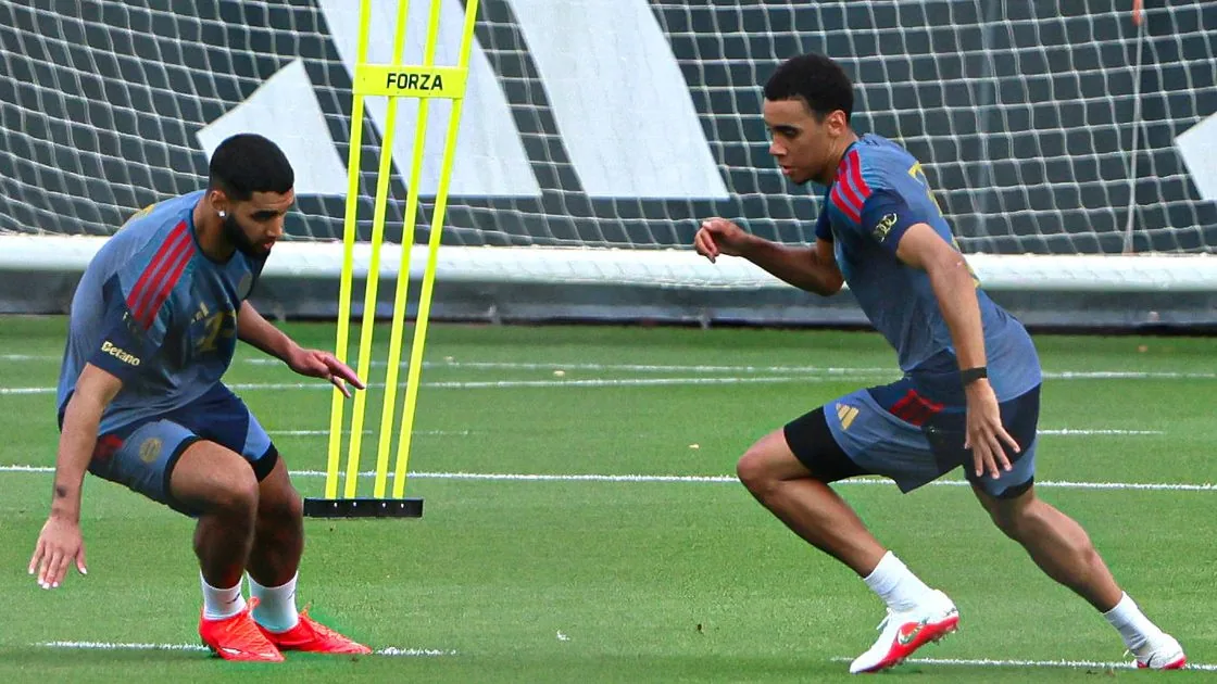 FC Bayern: Fünf Stars wieder im Team-Training – Großer Comeback-Tag beim Rekordmeister! - BILD
