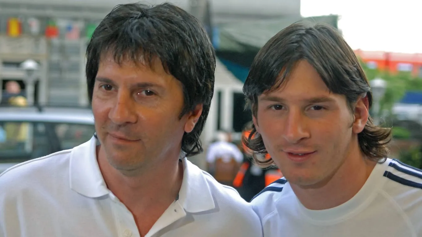 Enger Wegbegleiter: Jorge Messi (li.) und Sohn Lionel während der WM 2006 in Deutschland.